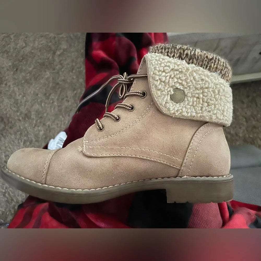 Cliffs by White Mountain
Duena Hiker Boots - Picture 2 of 6